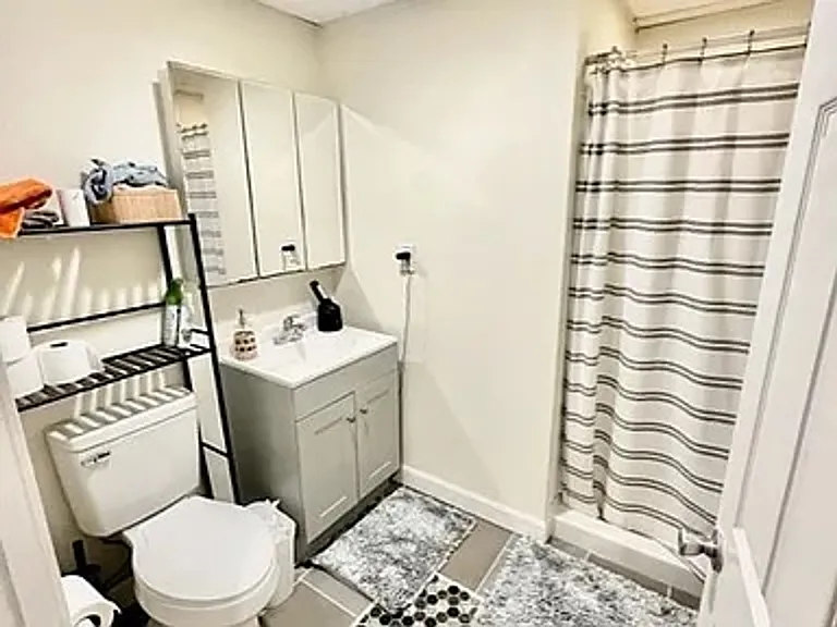 214 Hemenway St #R1 — Photo 14