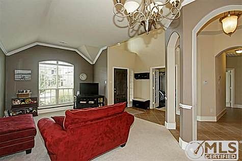 4th image of 1218 Patch Grove Dr