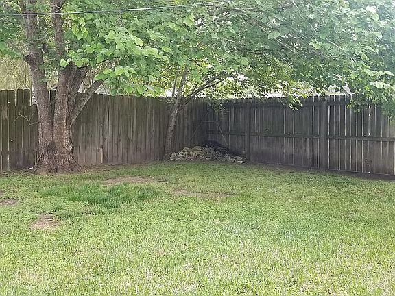 2nd image of 419 Taos Dr