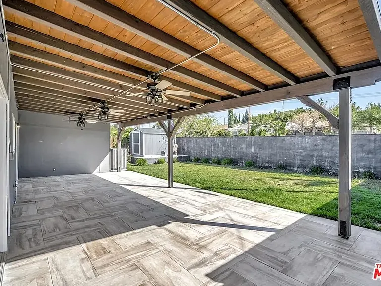 28040 Ermine Pl — Photo 37