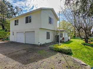 33724 Viewcrest Dr NE, Albany, OR 97322