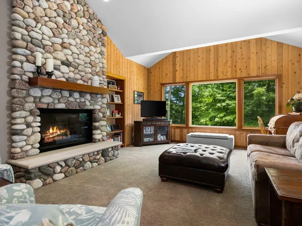 5600 W Ravens Trl, Empire, MI 49630