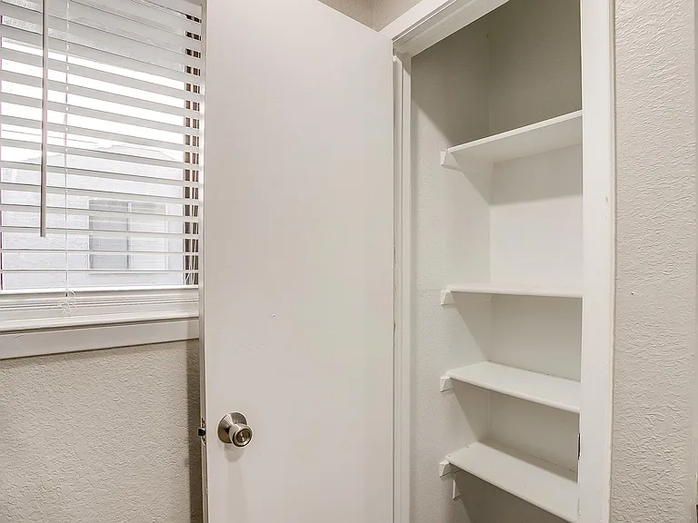 Portofino Apartments — Photo 12