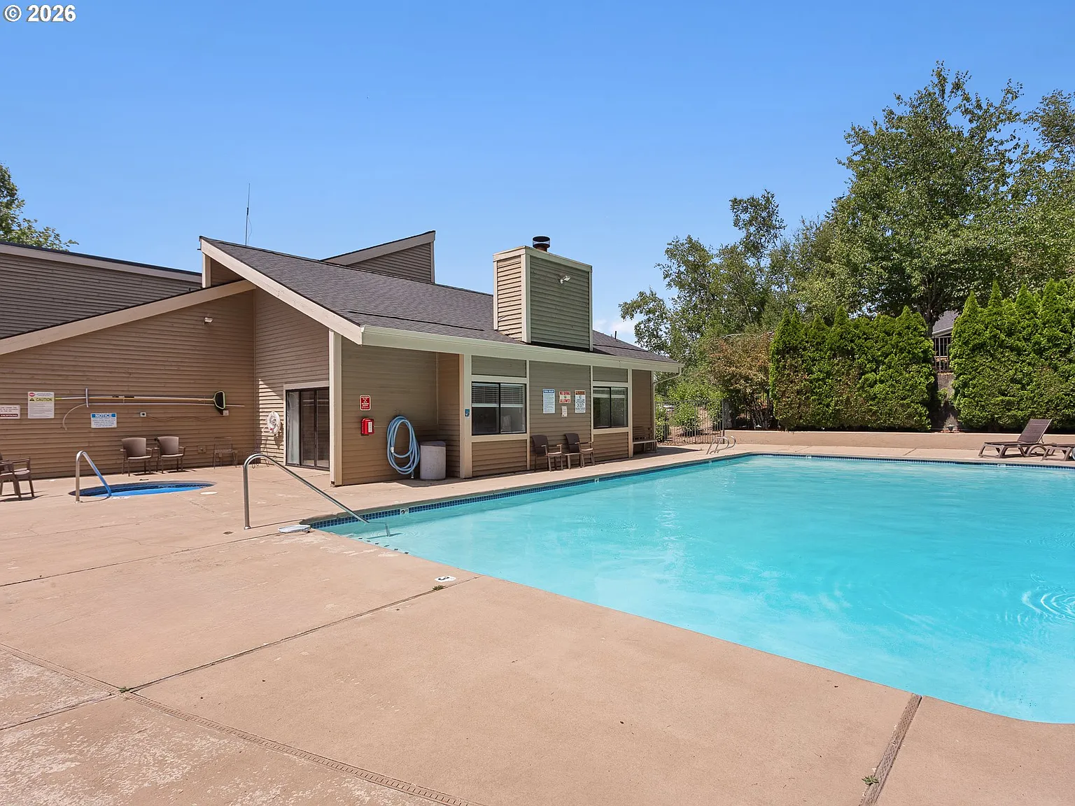 9778 SE Talbert St photo 1