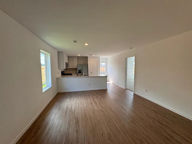 1634 Windrose Bnd — Photo 2