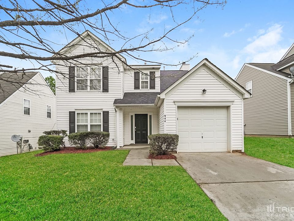 1st image of 944 Grass Hollow Ct