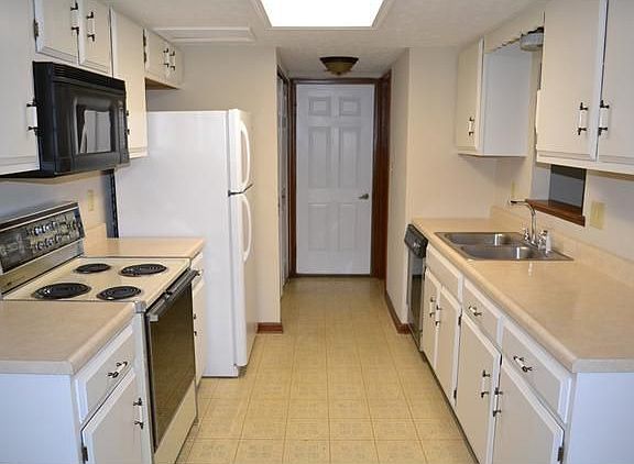 5th image of 7413 Castleton Farms North Dr