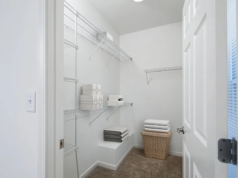 Walk-in closet