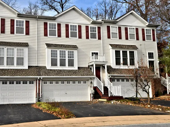121 Tudor Ct, Malvern, PA 19355