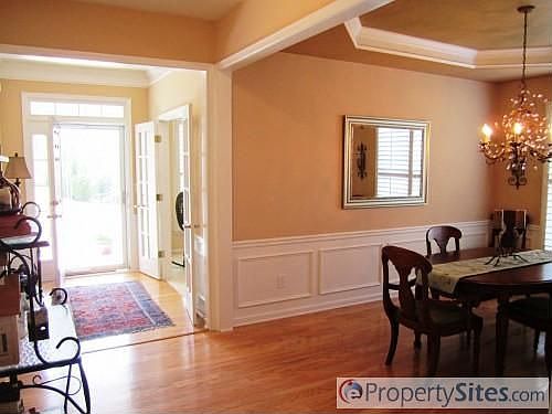 5th image of 113 Churchcliff Dr