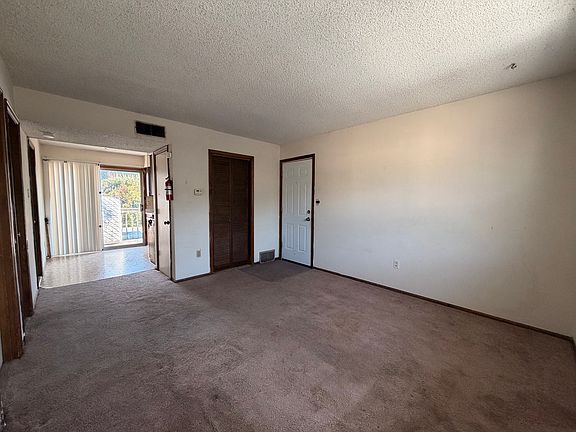 5th image of 2601 Quail Dr APT 7