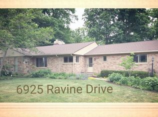 6925 Ravine Dr, Mayfield Village, OH 44143