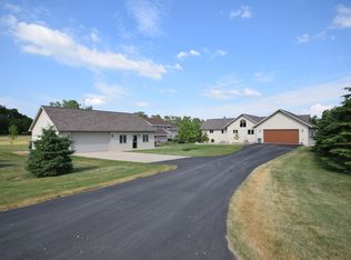 11654 Schlekewy Dr W, Lake City, SD 57247