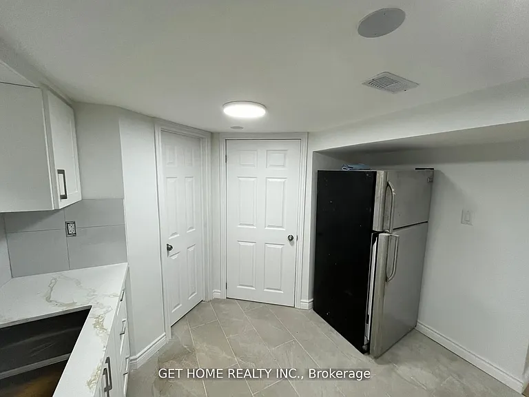 116 Southlawn Ave #BASEMENT — Photo 5