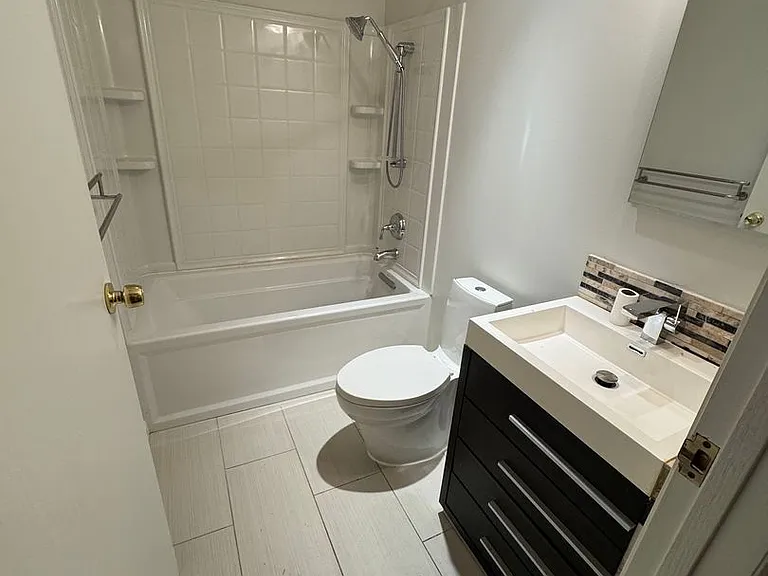 505 74th St SW — Photo 14