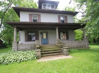 303 E Edson Rd, Poplar Grove, IL 61065