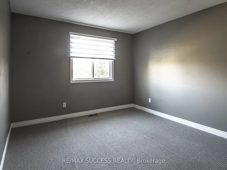26 Tomahawk Dr — Photo 24