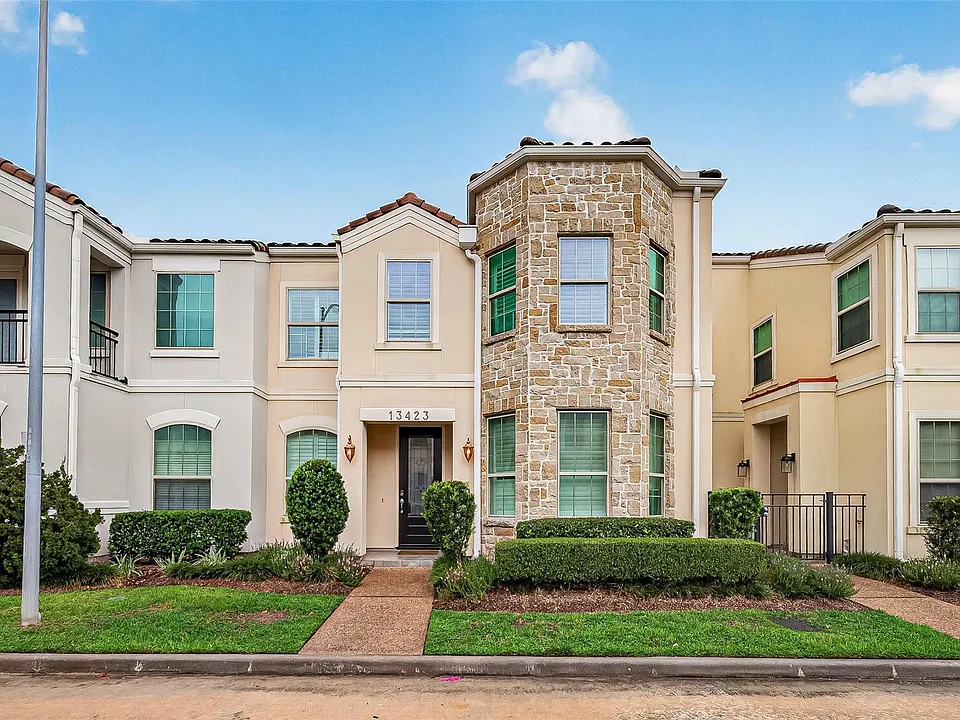 13423 Preston Cliff Ct