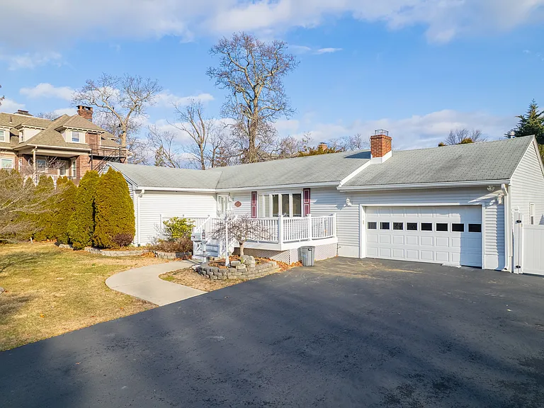 351 Hollywood Ave — Photo 1