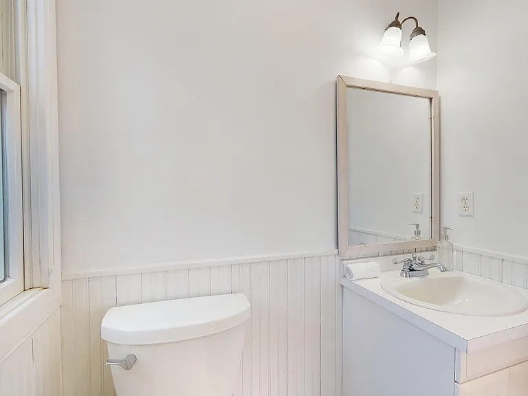 750 Dune Rd — Photo 24