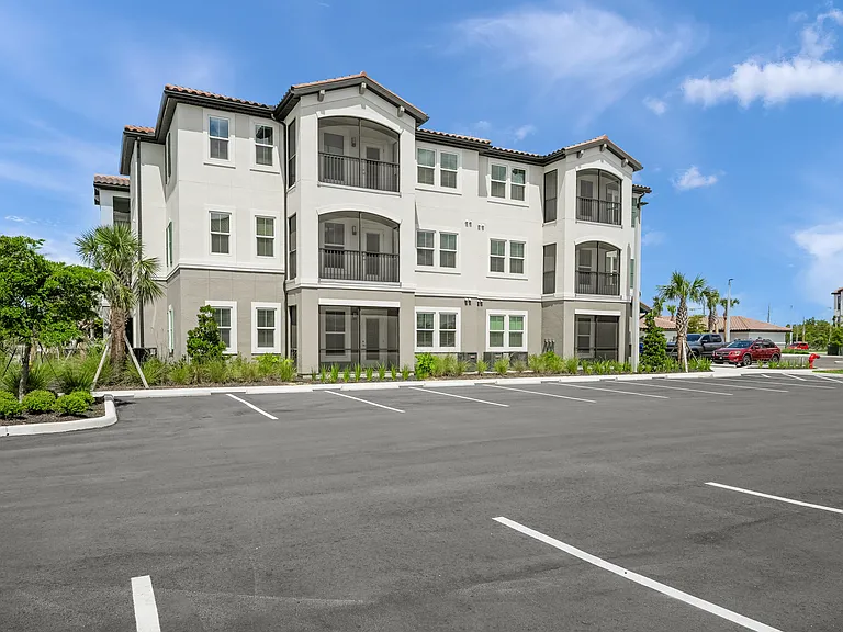 Revello Apartments — Photo 103