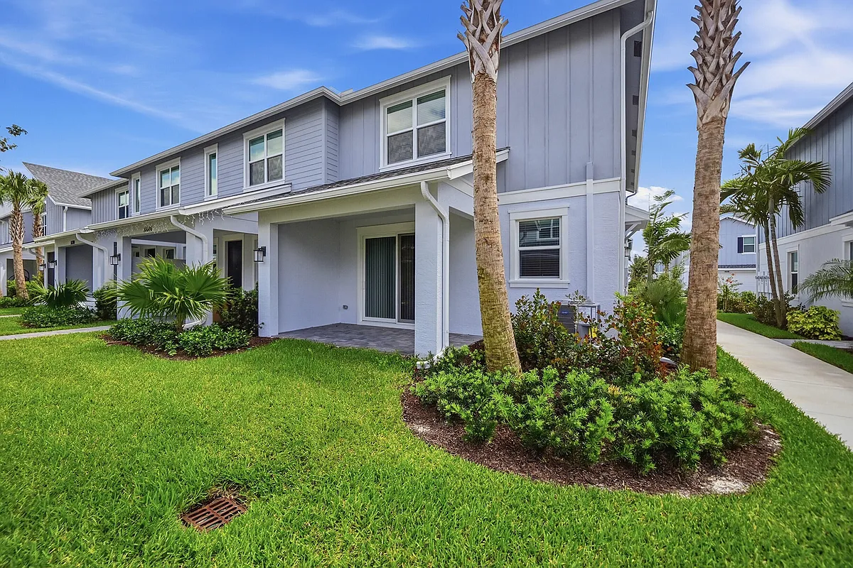 Building Photo - 16411 Powerscourt Dr