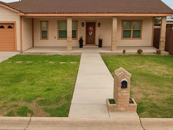 810 N 2 1/2 St, McAllen, TX 78501