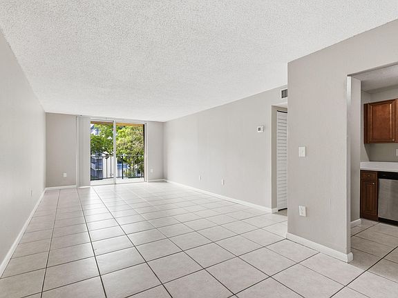 5th image of 9360 Fontainebleau Boulevard Apt 310