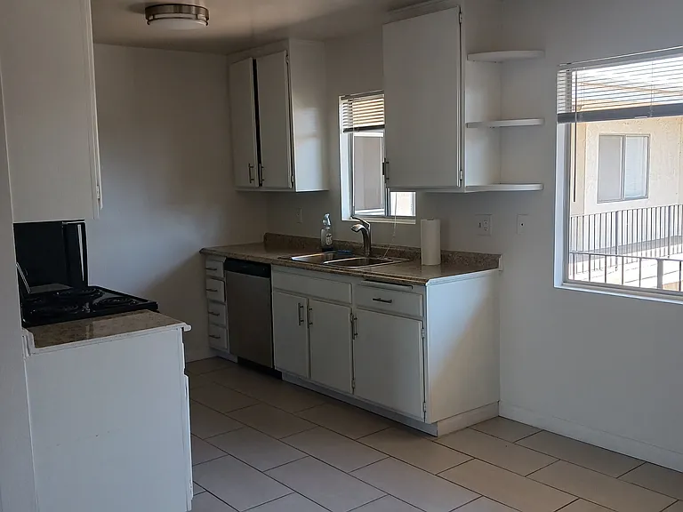 407 Kitchen
