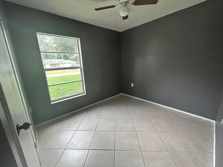 336 Riviera Dr #100 — Photo 8