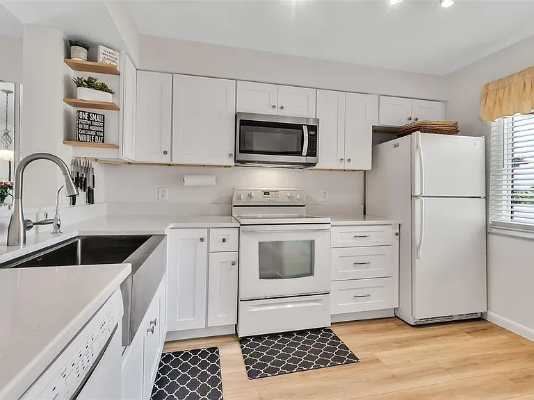5224 Lake Village Dr #67 — Photo 7