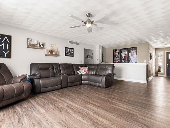 3rd image of 11291 Linden Blossom Ln