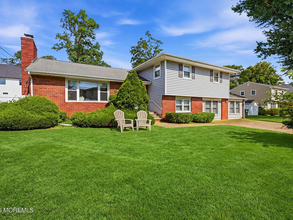 1st image of 135 Ampere Avenue
