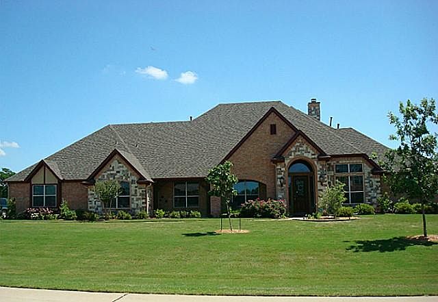 1st image of 135 Fox Trot Ln
