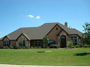 135 Fox Trot Ln, Double Oak, TX 75077