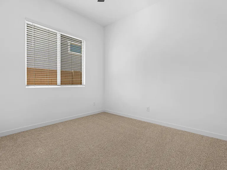 20132 W Catalina Dr — Photo 27