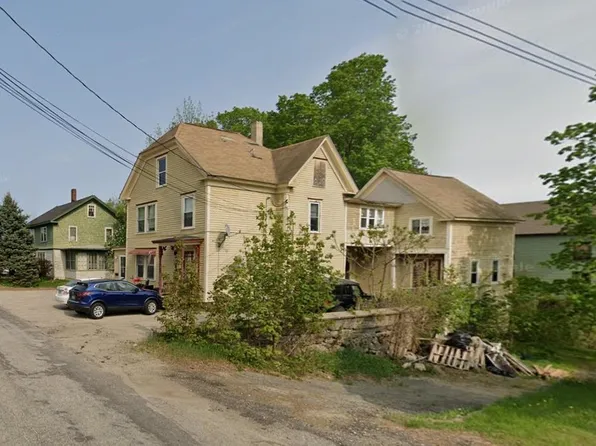 34 Grove Street, Farmington, NH 03835