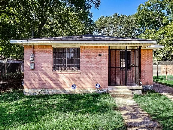 2nd image of 3525 Cauthorn Dr