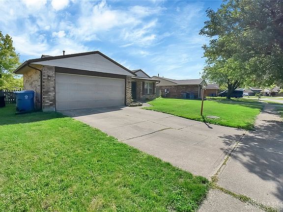 3rd image of 6541 Rolling Glen Dr