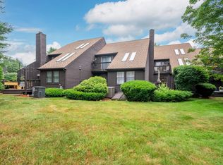 26 Stacey Cir, Windham, NH 03087