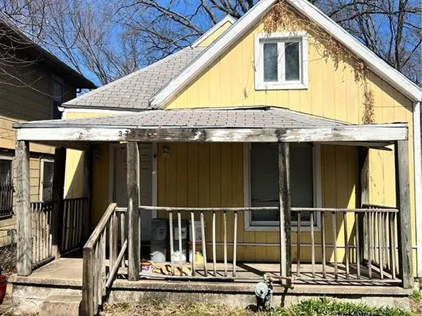 3704 E 26th St, Kansas City, MO 64127