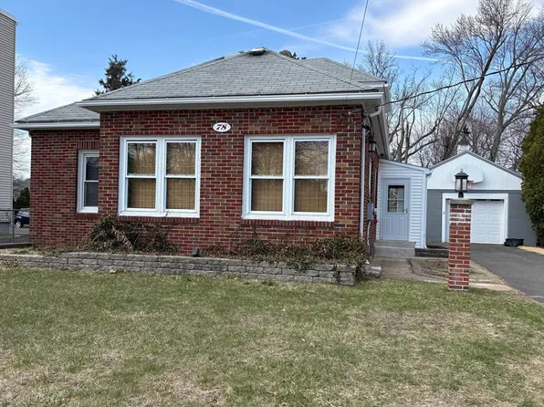 78 Providence St, Chicopee, MA 01020