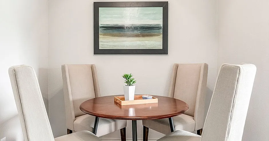 Whispering Lake Apartments — Photo 3