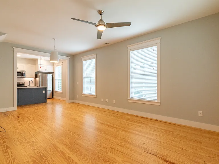 127 E South St — Photo 4