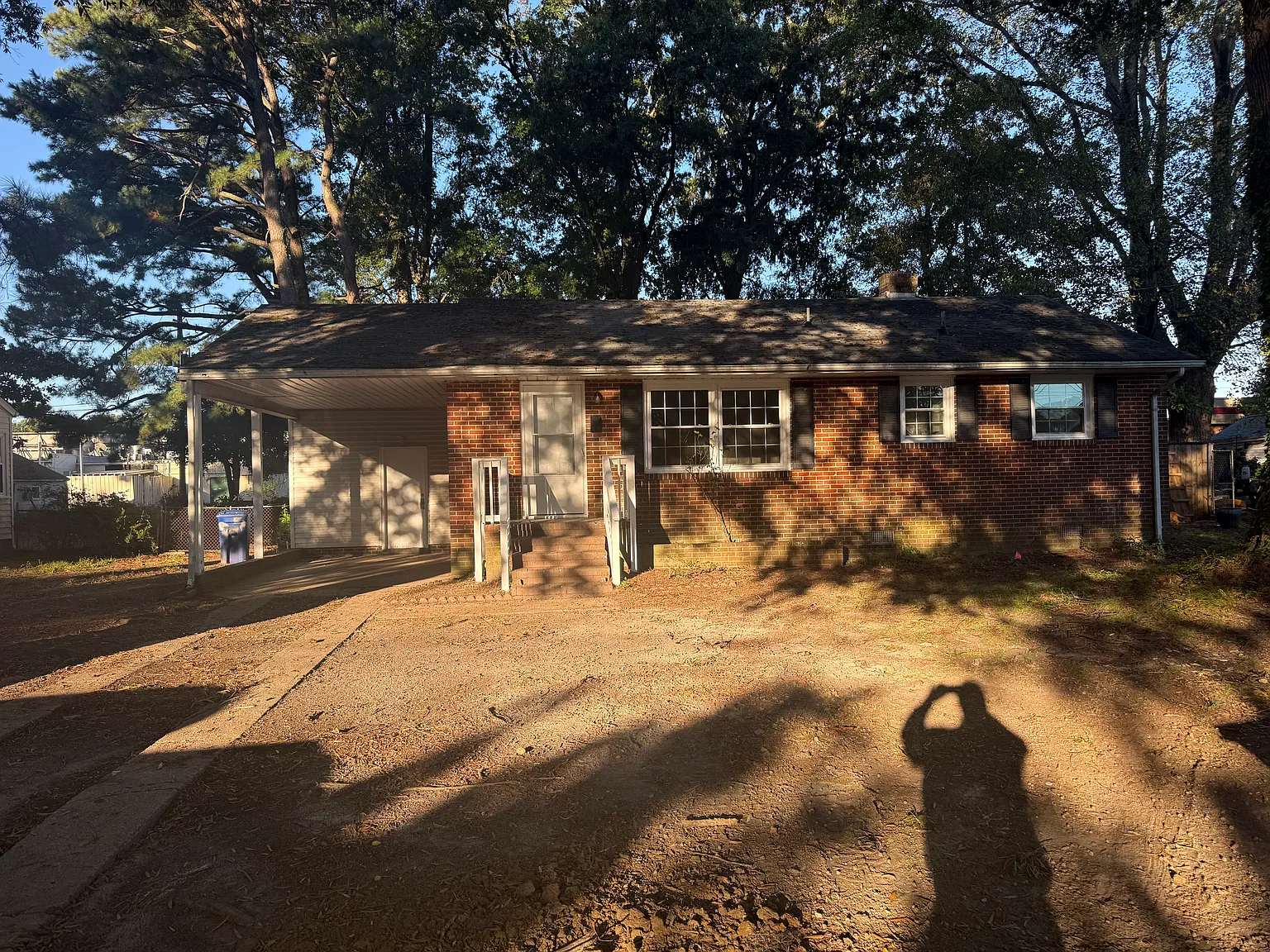 3 bed, 1000 sqft, $1,595 — Photo 1