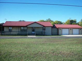 863 W Us Highway 69, Point, TX 75472