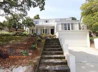 220 Sandringham Rd, Piedmont, CA 94611