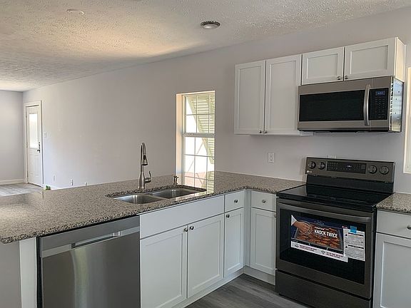 Kitchen - new appliances