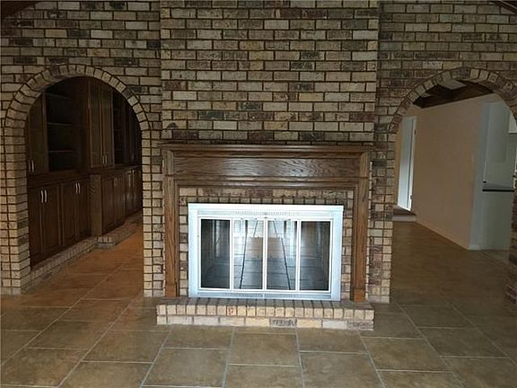 4th image of 254 Madewood Dr