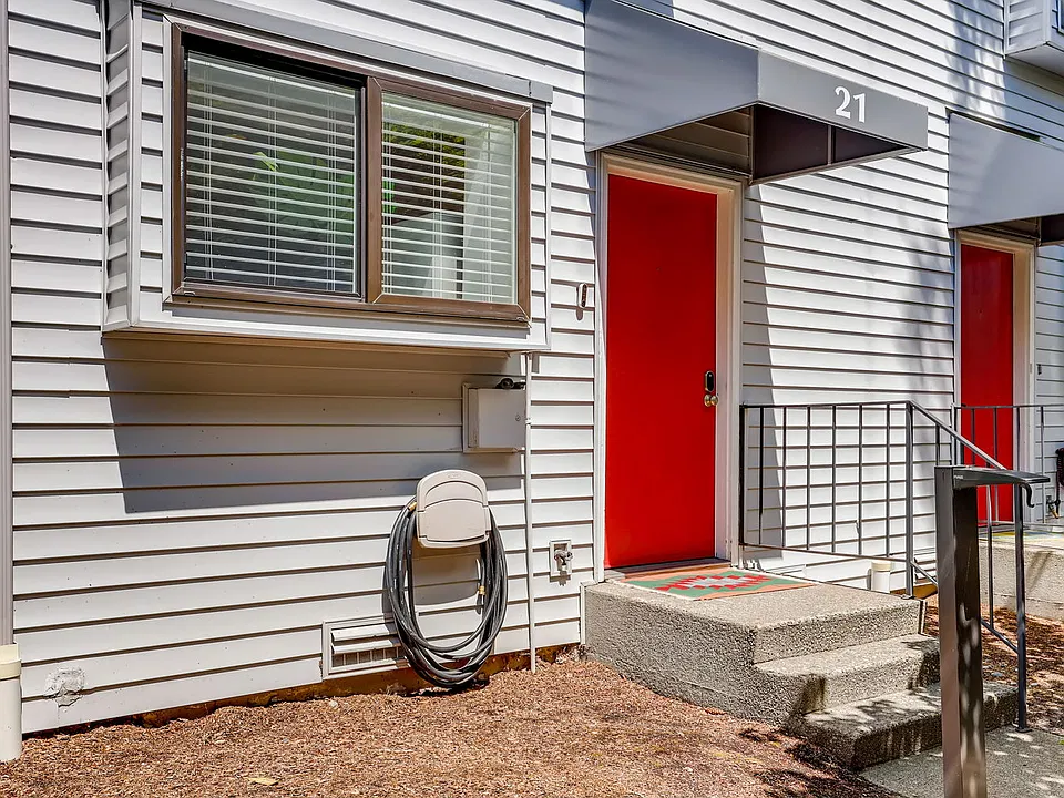 21 146th Ave SE #21